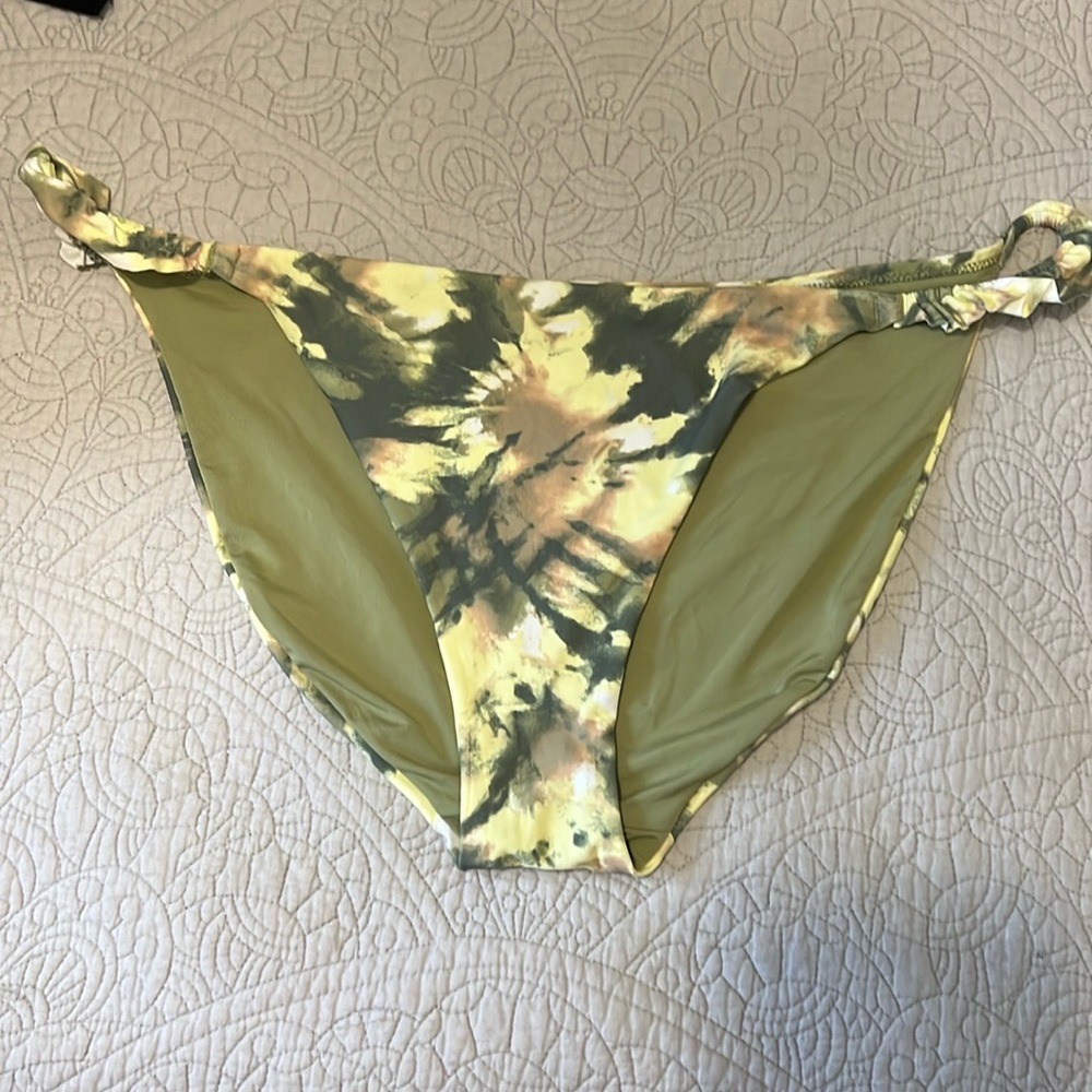 NEW! Bikini bottom